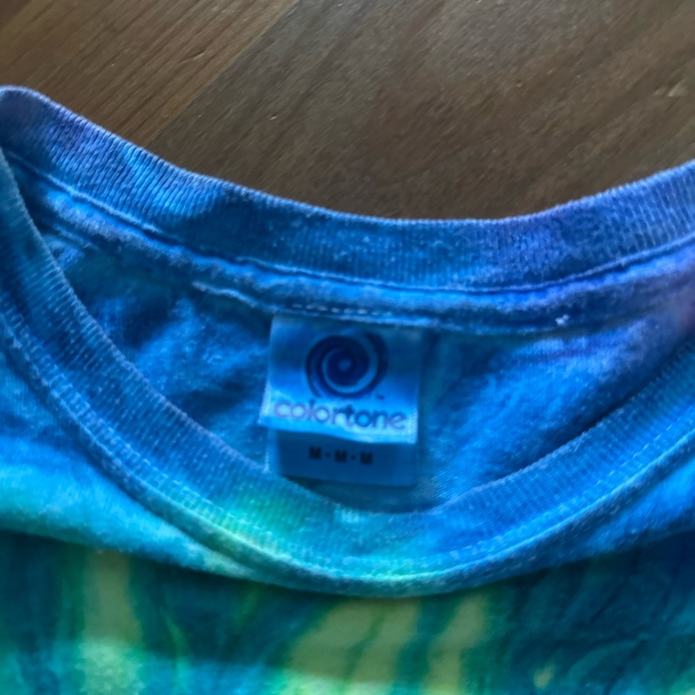 Vibrant Tie-Dye Short Sleeve Tees - Picture 3 of 9